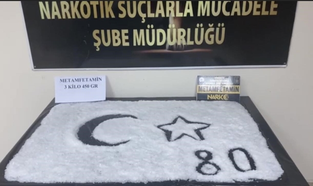 Osmaniye'de 3 kilo 450 gram metamfetamin maddesi ele geçirildi