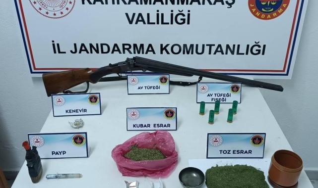 Otomobilde yapılan aramada uyuşturucu çıktı