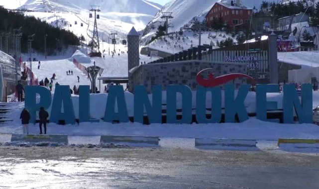Palandöken Kayak Merkezi'nde hafta sonu yoğunluğu