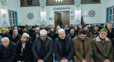 Sabah namazında buluştular