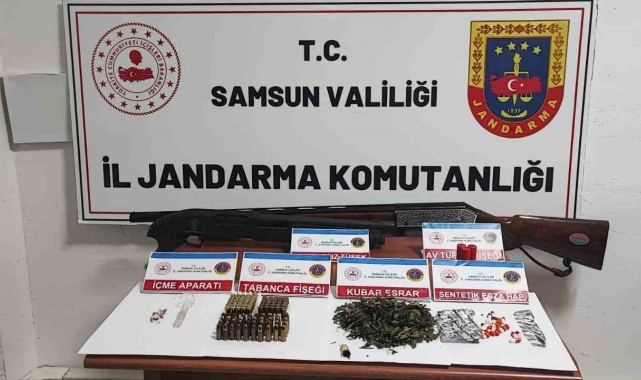 Samsun'da bir evde uyuşturucu ve silah ele geçirildi