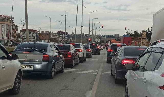 Samsun'da trafiğe kayıtlı araç sayısı 453 bin 751 oldu