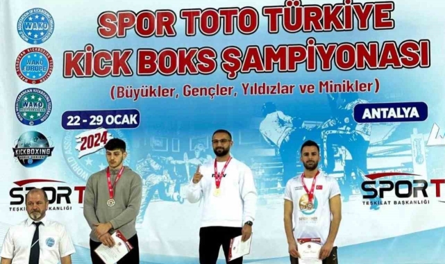 Seydikemerli Yunus Emre Türkiye 3.'sü oldu