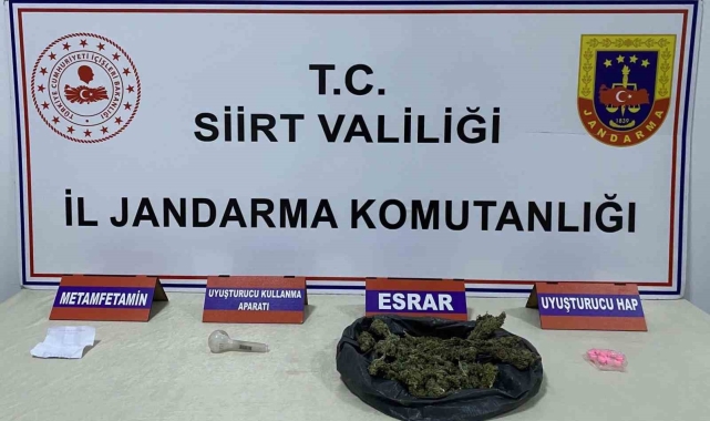 Siirt'te yol kontrollerinde farklı araçlarda uyuşturucu madde ele geçirildi