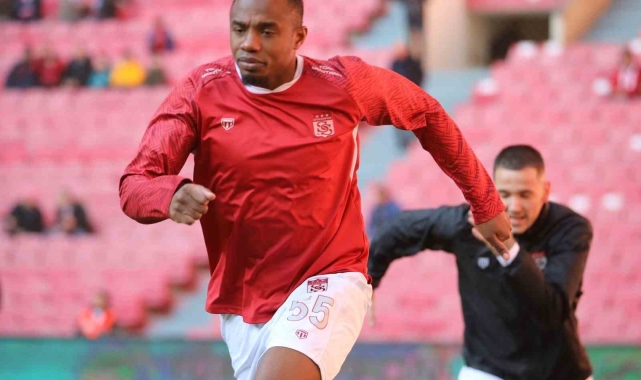Sivasspor'da Fode Koita kırmızı kart gördü