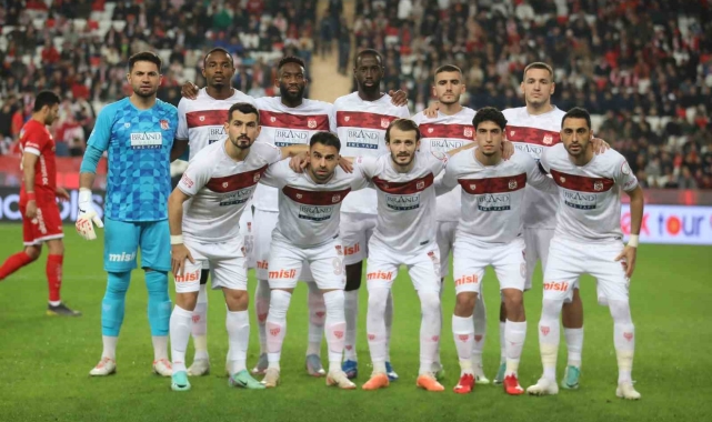Sivasspor'da zorlu Beşiktaş maçı öncesi 6 eksik