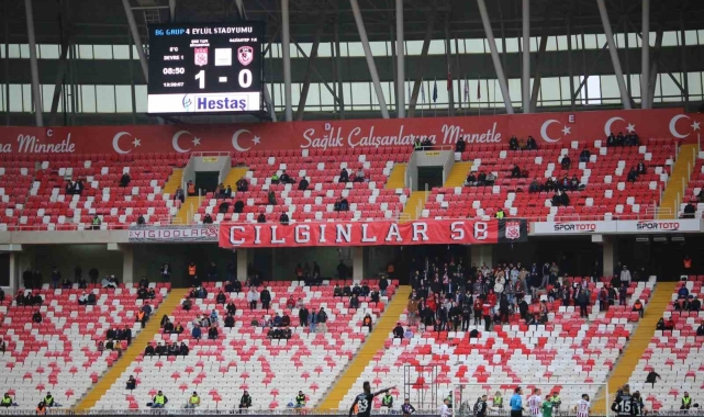 Sivassporlu taraftarlar, Gaziantep maçına ilgi göstermedi