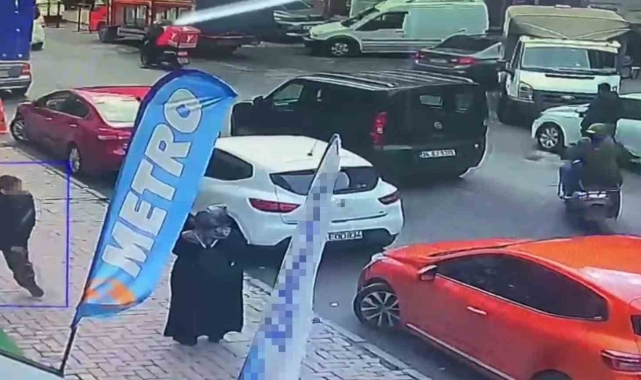 Sultangazi'de motorlu saldırganların açtığı ateşte 2 kişi yaralandı