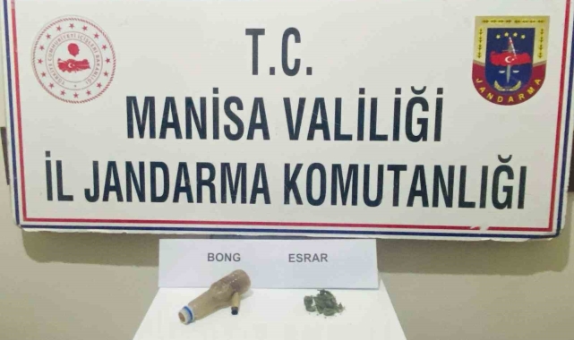 Şüpheli şahsın üzerinden kubar esrar çıktı