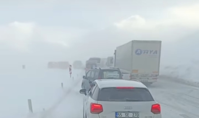 Tendürek Geçidi ağır tonajlı araçlara kapatıldı
