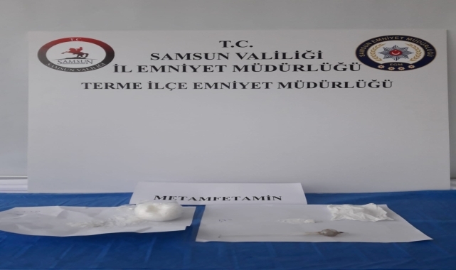 Terme'de üzerinde uyuşturucu bulunan kişi gözaltına alındı