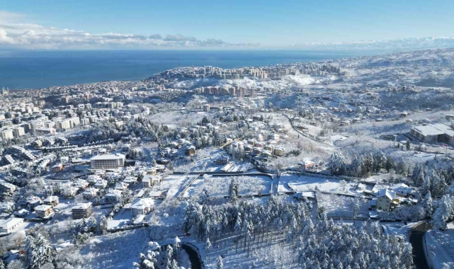 Trabzon'da kar hayatı olumsuz etkiliyor