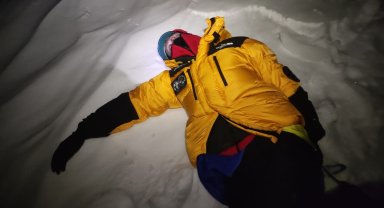 Ukraynalı turist Ağrı Dağı'nda ölümden döndü