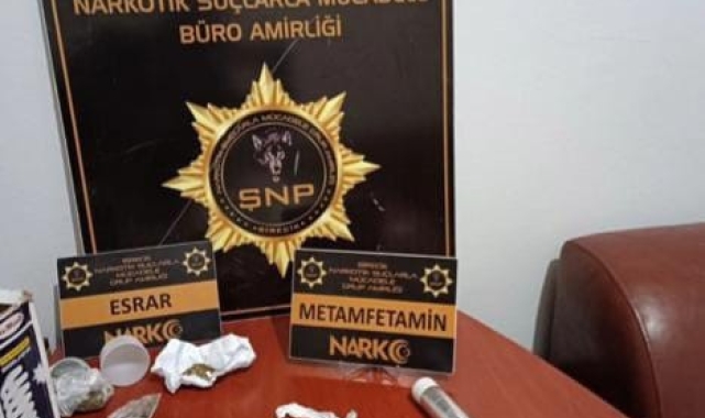 Uyuşturucu satıcısına suçüstü