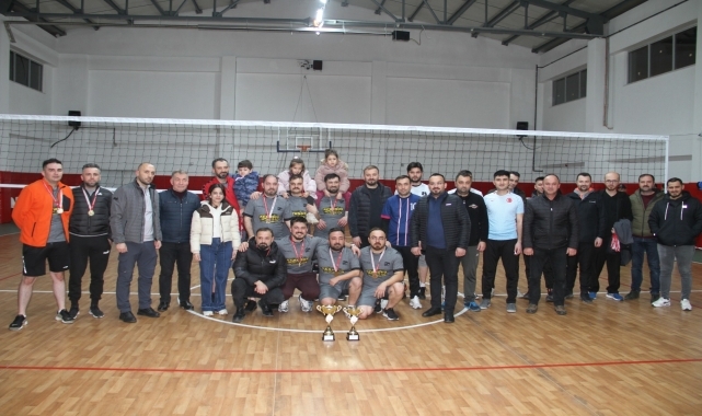 Yağlıdere'de voleybol turnuvası sona erdi