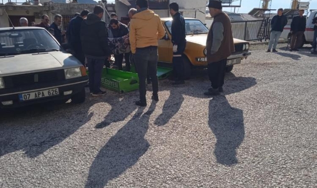 Yaşlı adam yatağında ölü bulundu