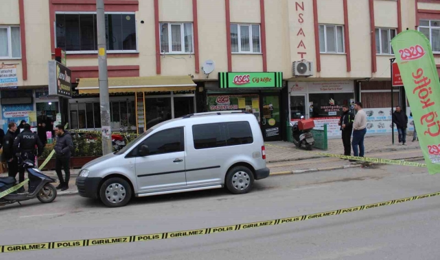 Yemek siparişi gelmeyince dönerciyi kurşun yağmuruna tuttular