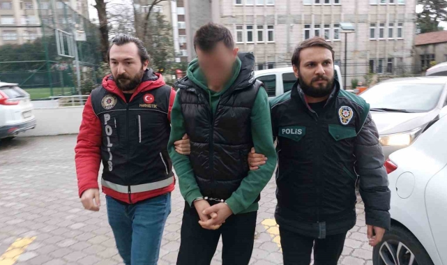 Yolcunun valizindeki ısıtıcı ve monitörün içinden uyuşturucu çıktı