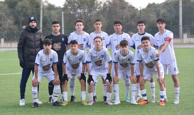 Yunusemre'nin u16'ları adını Türkiye Şampiyonası'na yazdırdı