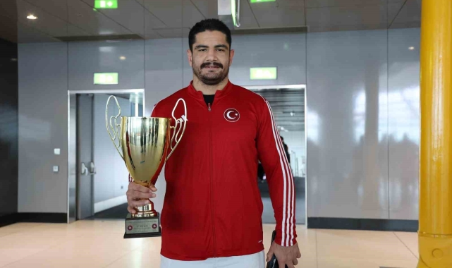 31 yıl sonra Avrupa şampiyonu olan Serbest Güreş Milli Takımı, yurda döndü