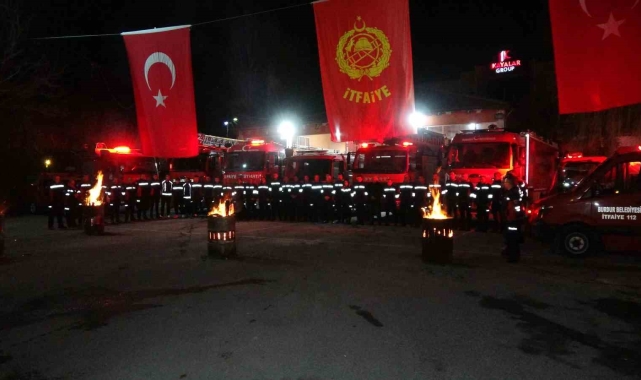 6 Şubat depreminde birçok insana umut olan Burdur İtfaiyesi deprem şehitlerini unutmadı