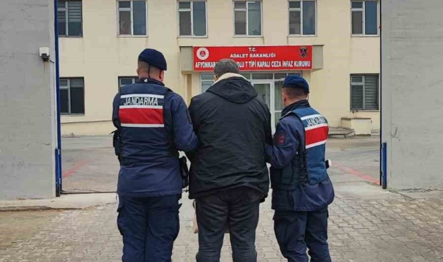 6 yıl 8 ay hapis cezasıyla aranan şahıs jandarma tarafından yakalandı