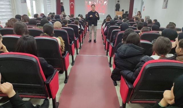 Adana'da öğrencilere terör uyarısı