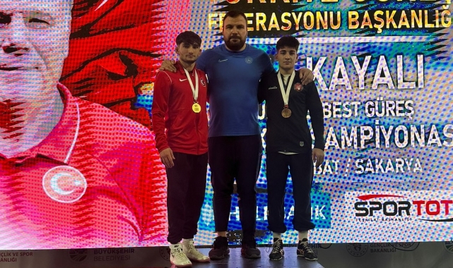 Afyonlu güreşçilerden büyük başarı