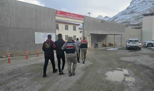 Ağrı'da 3 firari yakalandı