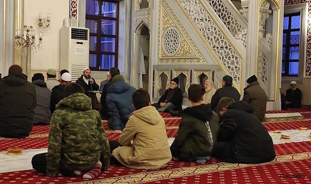 AİLELER SABAH NAMAZINDA