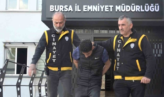 Ailesini tüfekle katleden şüpheli adliyeye sevk edildi