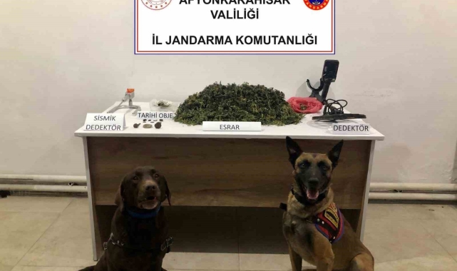Akrabalarının bıraktığı işi devam ettirmek isteyen zehir tacirleri yakayı ele verdi