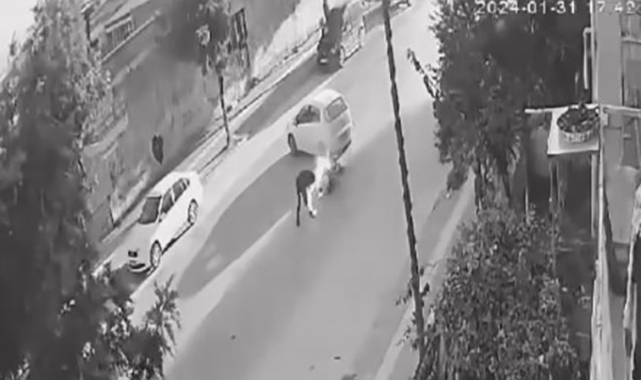Alevler üzerini sardı, çevredekiler söndürdü