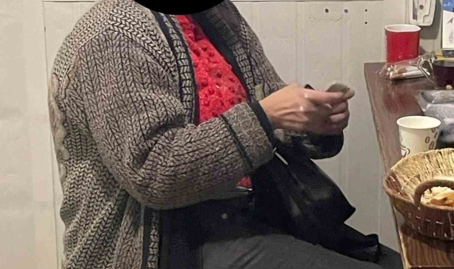 Alzheimer hastası kadın ailesine teslim edildi