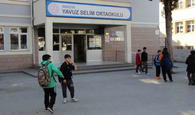 Amasya'da 11 öğrenci hastanelik oldu