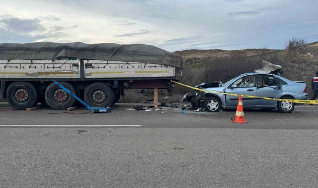 Ankara'da feci kaza: 2 ölü, 4 yaralı