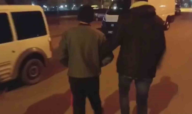 Aranan şahıslara eş zamanlı operasyon: 15 kişi yakalandı