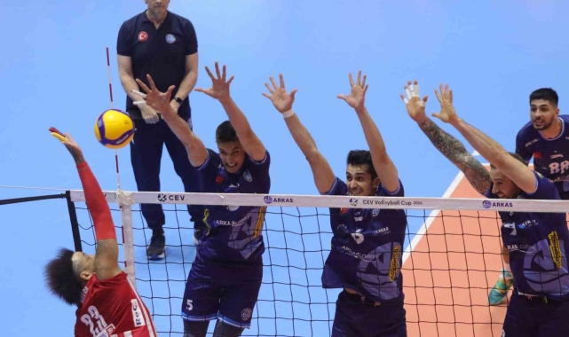 Arkas Spor, yarı finale yükseldi