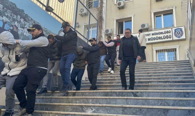 Ataşehir'de otomobilde 'kilometre' dolandırıcılığı: 25 şüpheli adliyeye sevk edildi