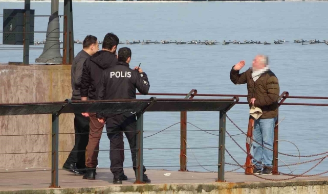 Av tüfeği ile ateş açıp, silahı kendisine doğrultan şahsı polis ikna etti