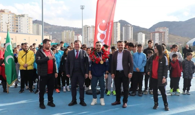 Avrupa Şampiyonuna görkemli karşılama