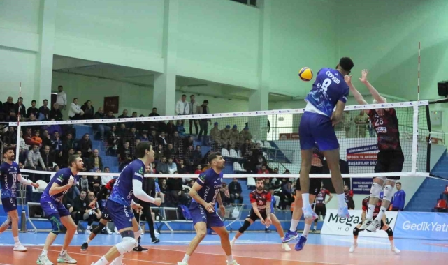 AXA Sigorta Efeler Ligi: Develi Belediyespor: 3- TÜRŞAD: 1