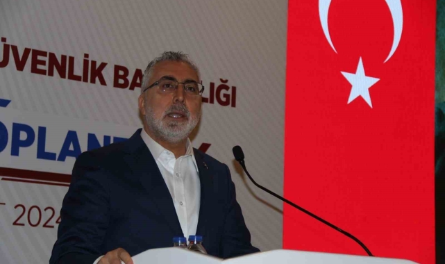 Bakan Işıkhan: "SSK emeklilerimiz için 6 Şubat'ta Bağ-Kur emeklilerimiz için 7 Şubat'ta fark ödemelerini gerçekleştireceğiz"
