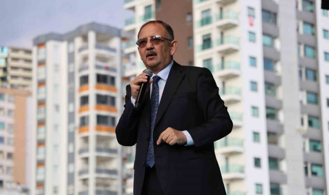 Bakan Özhaseki: "Deprem değil, kötü bina öldürür"