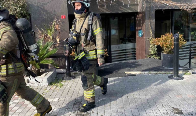 Bakırköy'de otelde yangın paniği