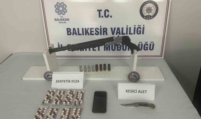 Balıkesir'de polis uyuşturucuya geçit vermiyor