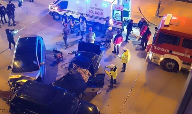 Bandırma'da trafik kazası kameralara yansıdı