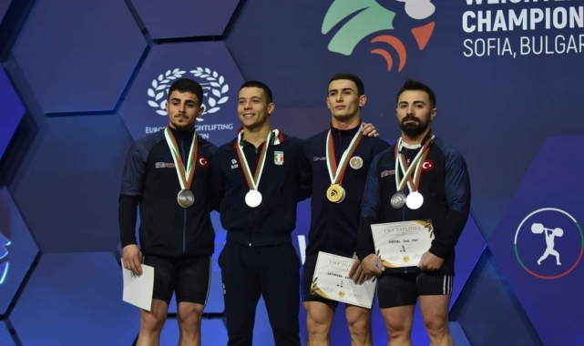 BARÜ'lü milli halterci Kaan Kahriman, Avrupa Şampiyonu oldu