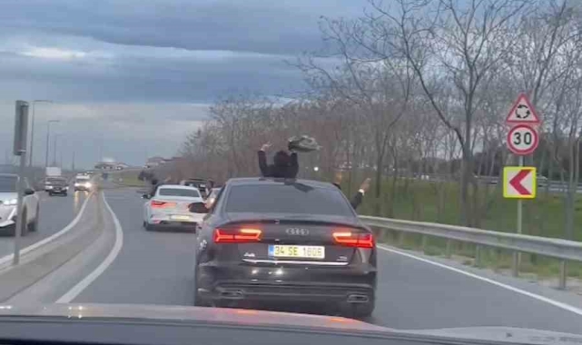 Başakşehir'de trafiği yavaşlatıp, makas attılar: Düğün konvoyunun trafiği tehlikeye düşürdüğü anlar kamerada