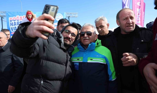 Başkan Büyükkılıç, Erciyes'teki muhteşem Kış Festivaline katıldı